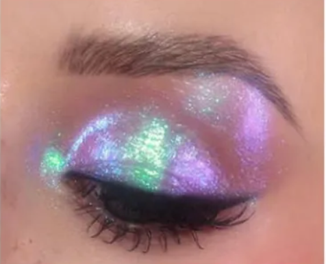 FLO — Light-Reactive Liquid Eyeliner